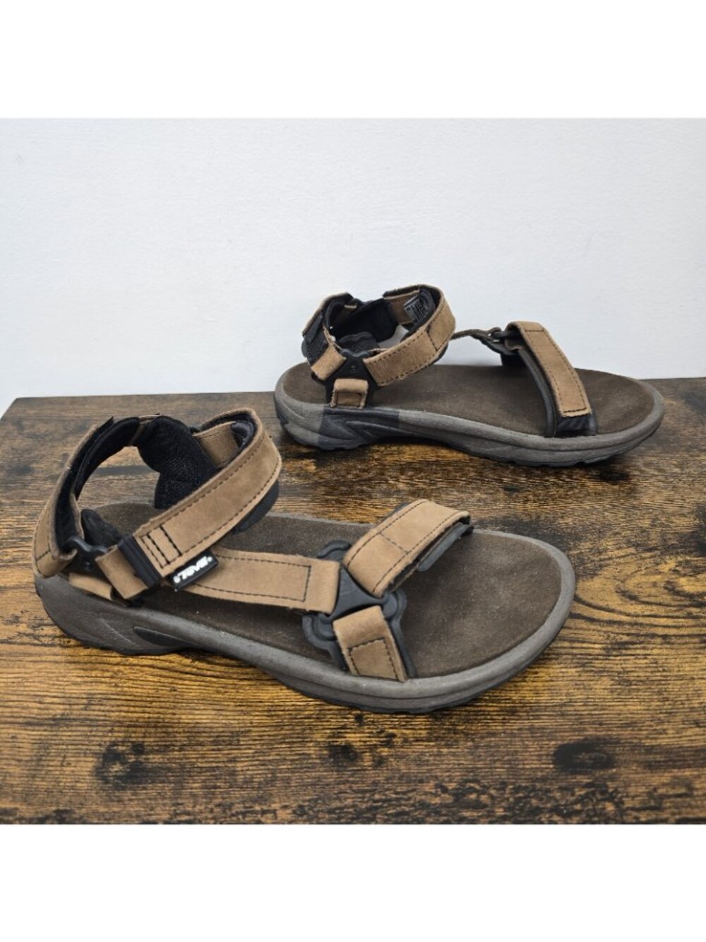 Teva Walk And Hike Leather Sandals Mens US Size 9 Terra Fl Lite Brown Outdoor - Picture 2 of 7